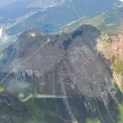Flugwegposition um 10:47:39: Aufgenommen in der Nähe von Gemeinde St. Gilgen, Österreich in 2206 Meter